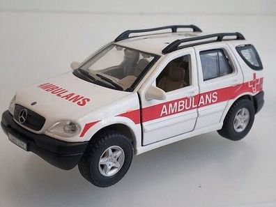 Mercedes ML 320 Ambulanz ca. 1:32 Welly