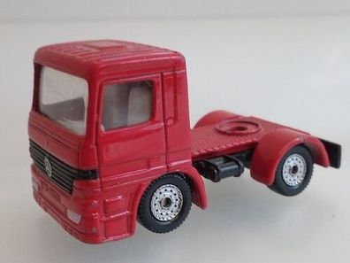 Mercedes Zugmaschine rot Siku 1840
