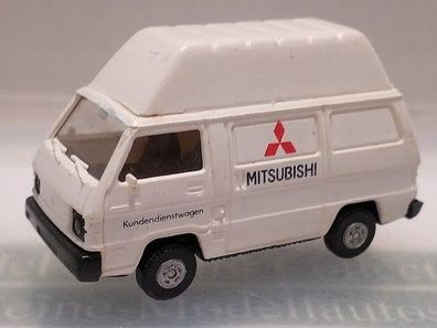 Mitsubishi L300 Hochdach weiß 1:87 Rietze