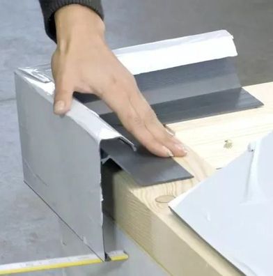 Außenecke 90 & 45° Flachdach Abschlussprofil Briel Galant 250x250mm