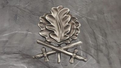 Pin Wehrmacht Eichenlaub mit Schwertern - 3 x 3 cm