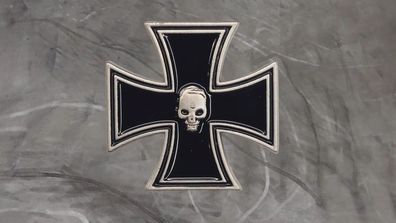 Pin Eisernes Kreuz mit Totenkopf Skull Elite Abzeichen EK - 2,5 x 2,5 cm