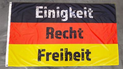 Premium Fahne Flagge Deutschland - Einigkeit Recht Freiheit - 90 x 150 cm
