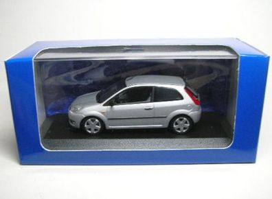 Ford Fiesta (zweitürig) silber