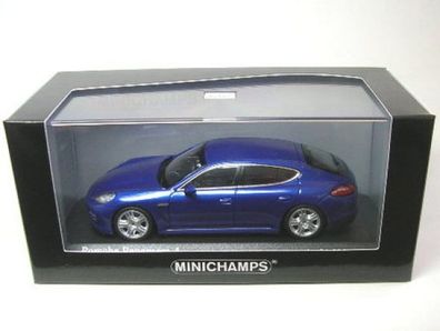 Porsche Panamera 4 (aquablau metallic) 2011