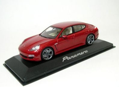 Porsche Panamera 4 (rot)