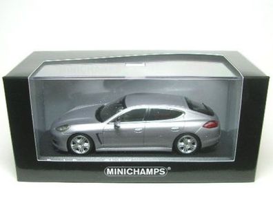 Porsche Panamera S Hybrid (GT-silbermetalli) 2011