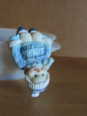 Figur Schneemann Kantenhänger Kopfsüber hellblaue Kleidung ca. 7,6 cm H