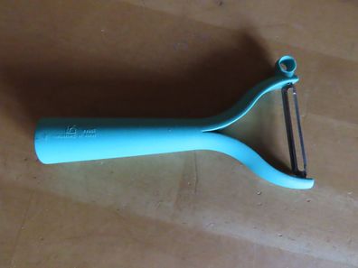 Sparschäler Universalschäler türkis Y Form Tupperware 3784A