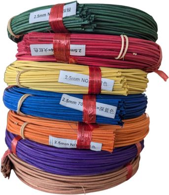 Peddigrohr 7 Farben, 2.5 mm, gerollt à 250gr;