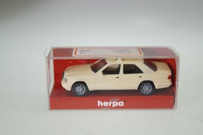 1:87 Herpa 042284 MB W124 -Klasse Taxi, neu