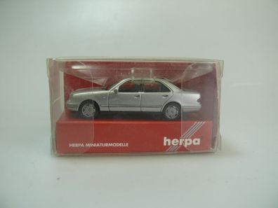 1:87 Herpa 031813 MB E280 silber-met., neu