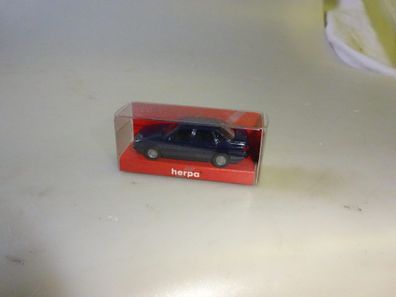 1:87 Herpa 020688/2068 VW Passat Limo dkl. blau - neu