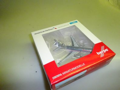 1:500 Herpa Wings 531207 American Airlines McDonnell Douglas DC-10-30 , N137AA, neuw