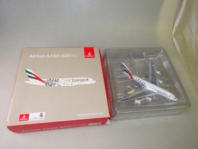 1:500 Herpa Wings 529242 Airbus A380-800 Emirates Real Madrid, neuw./ovp