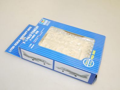 03425 Trumpeter 1:700 Tomcat für FZT, neu