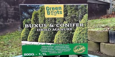 GreenBoots granulierter Komplettdünger 800g- 1,1L Buchsbäume & Koniferen