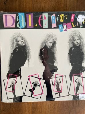 Dale - Riot in English,