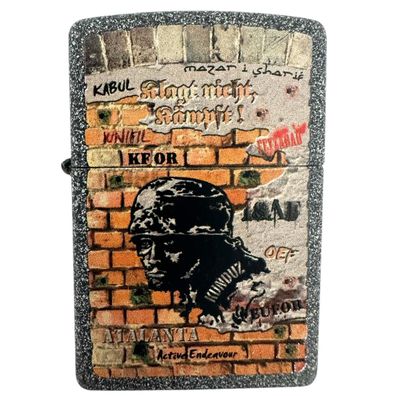 Zippo Feuerzeug Motiv: Klagt nicht kämpft KFOR Truppen