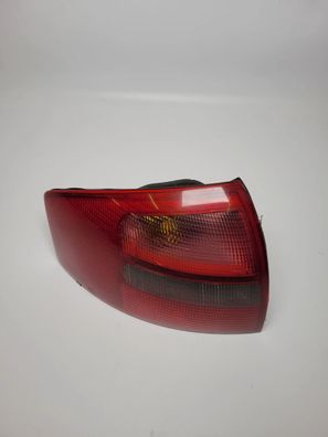 Original Audi A6 (4B2, 4B4) Heckleuchte / Rücklicht Links Hella 4B5945095