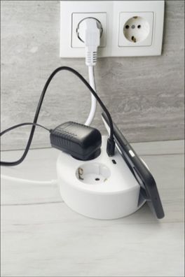 Technaxx TX-263 Tischsteckdose mit Handyablage 2x 230 V Schutzkontakt & 2 USB-Ports