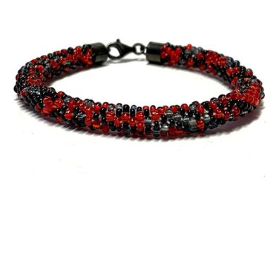 handgefertigtes Häkelarmband aus Glasperlen - Farbmix schwarz rot - mit 925/- Sterlin