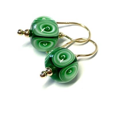 edle Ohrhänger mit Unikat Glasperle grün in 333/- Gelbgold