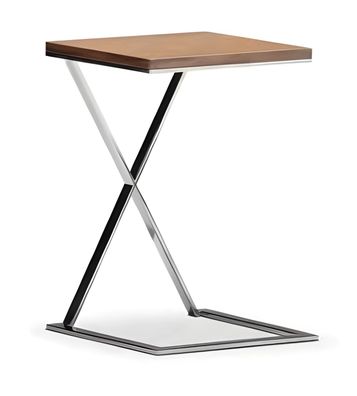 Der kompakte Beistelltisch ist stabil, bequem und leicht zu montieren