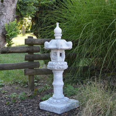Große massive Steinlampe Tachi-Gata japanische Steinlaterne Steinguss frostfest