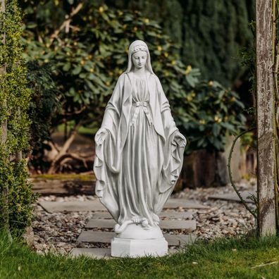 Massive Statue Frauenfigur Madonna mittel heilige Maria aus Steinguss frostfest