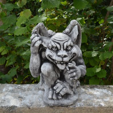 Massive Steinfigur Gargoyle - Der Wahnsinnige Torwächter aus Steinguss frostfest
