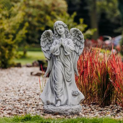 Massive Steinfigur Statue Engel auf Fels Grabdeko Gartendeko Steinguss frostfest