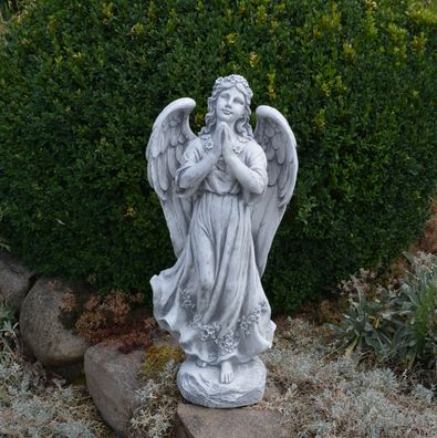 Massive Steinfigur Statue Grabengel Engel aus Steinguss frostfest Gartendeko