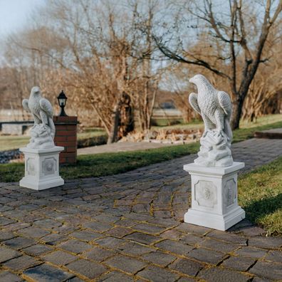 Massive Steinfiguren Set Steinadler Adler auf Sockel aus Steinguss frostsicher