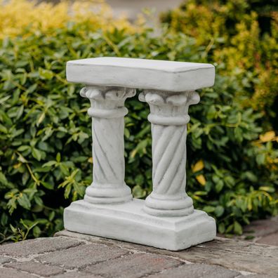 Massives Podest zwei Säulen Sockel für Statuen Pflanzgefäße Steinguss fostfest