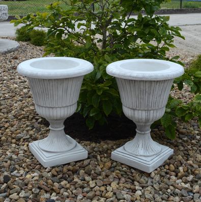 Sonderangebot: 2 Massive Pflanzvasen antik Pflanzgefäße aus Steinguss frostfest