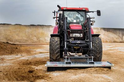 Kehrbesen 2,00m verzinkte Gabelstapler Euronorm Besen Kehrmaschine mit Anfahrtrollen