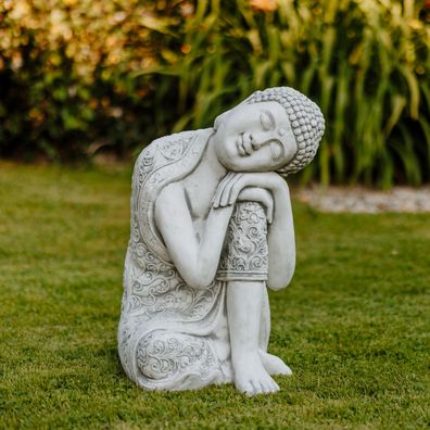 Knieender Buddha Steinfigur, 60 cm Höhe, 68 kg, Steinguss, Grau, frostsicher