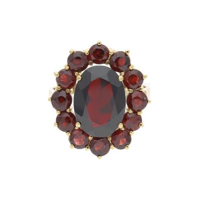 Trachten Ring 333/000 (8 Karat) Gelbgold, mit Granat, getragen 25320674
