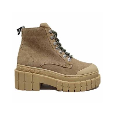 Stiefel no-name mit dicker Sohle