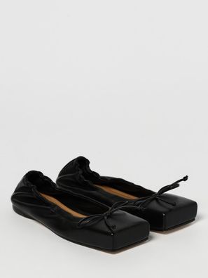 Ballerina Jacquemus aus schwarzem Lammleder mit quadratischer Spitze
