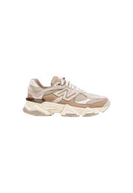 Sportschuhe New Balance Rote Basketball-Laufschuhe