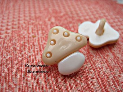 1Kunststoffkinderknopf Pilz beige15x10mm Öse 3mm Nr 1264