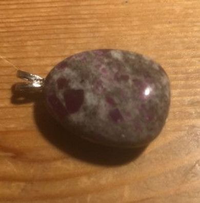 Korund - Trommelstein Anhänger mit Silberöse - SP-341 - 24 × 19 × 10 mm - Unikat