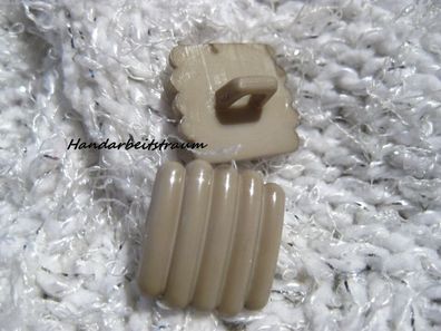 1 Kunststoffknopf beige 16x15x9mm Öse 4mm Nr1369