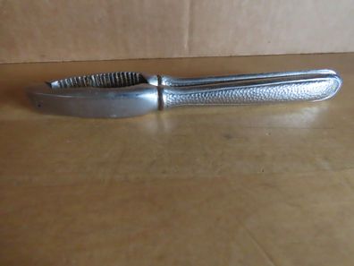 Nußknacker silbern alt mit Hammermuster auf dem Griff ca. 15 cm L