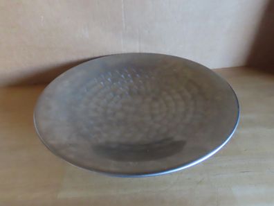 Obstschale Schale mit drei Füßen innen Muster Metall 27,9 cm Ø