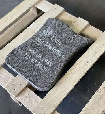 Grabkissen Wappen 40x50x6 cm inkl. Gravur & Lieferung, Grabstein für Urnengrab