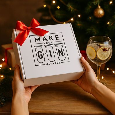 Weiße Make Your Gin Geschenkbox - Edles DIY Gin Set mit Absolut Vodka, Fever-Tree Med