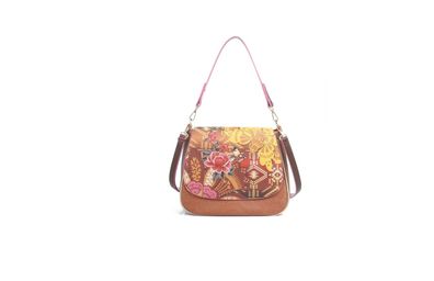 A Spark of Happiness Flapbag medium Peruvia
